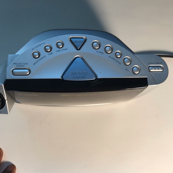 Alarm clock - Picture 3 of 7